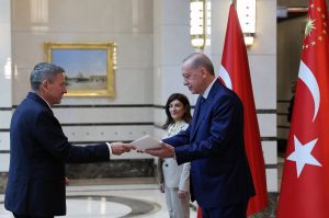 Erdoğan, Türkiye’nin yeni büyükelçilerini kabul etti